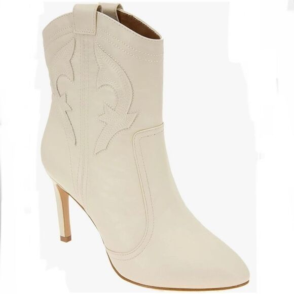 NWT BCBGENERATION 8 White/Ivory Sara Western Heeled Cowgirl Cowboy Ankle Booties - Picture 8 of 12